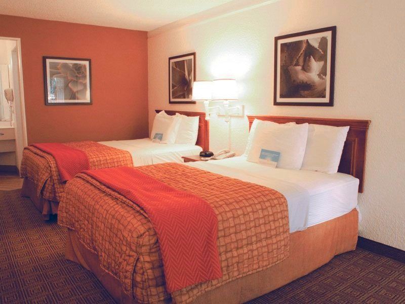 Super 8 By Wyndham The Woodlands North Hotel Exterior foto